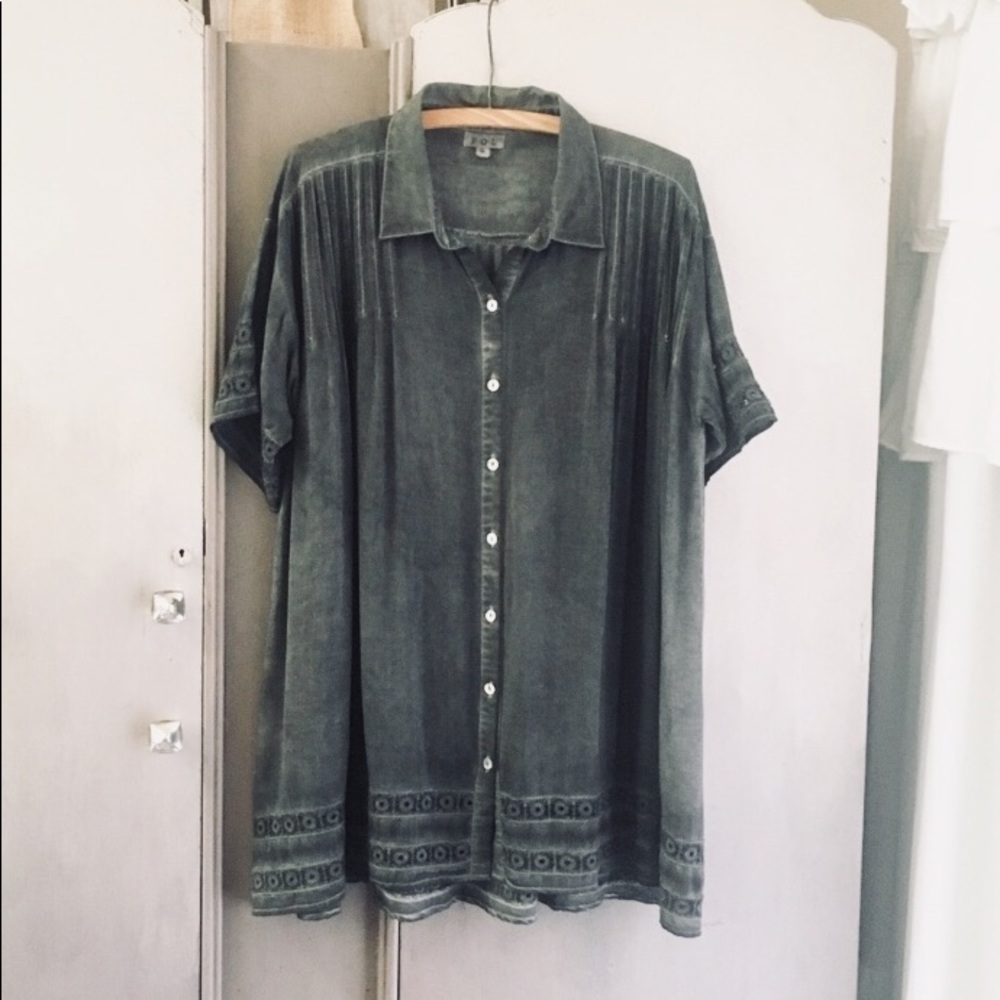 COPY - POL Gray Washed Pleated Button Front Tunic